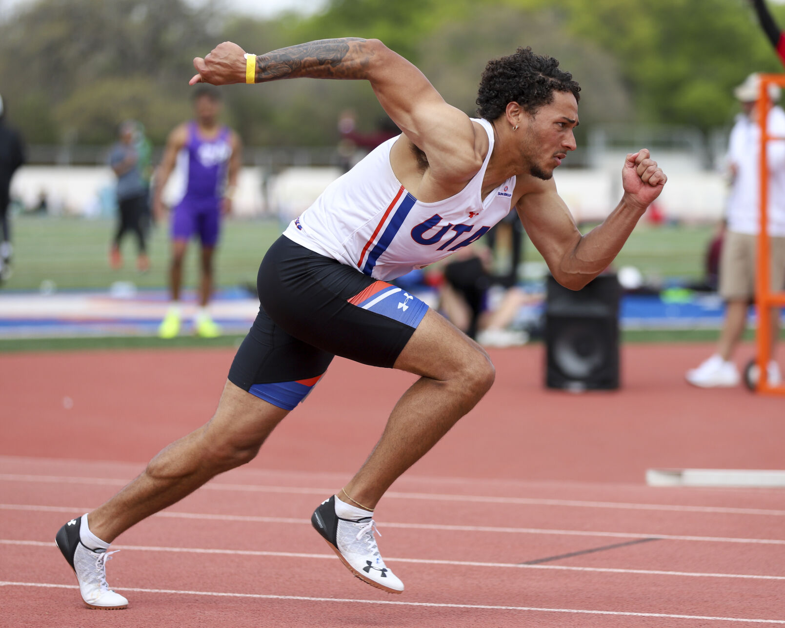 Photos: UTA track and field teams shatter personal records, earn multiple wins in UTA Invitational